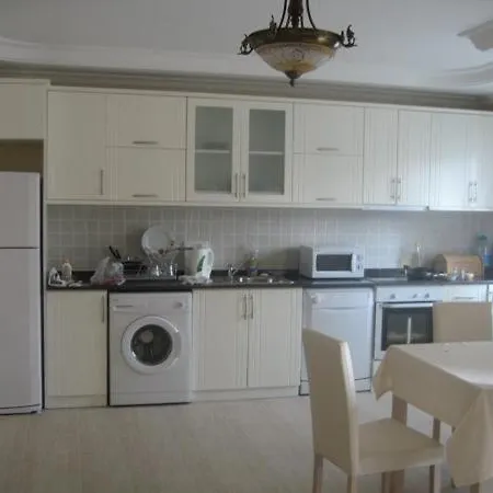 Апартаменты В Центре Махмутлара Apartment